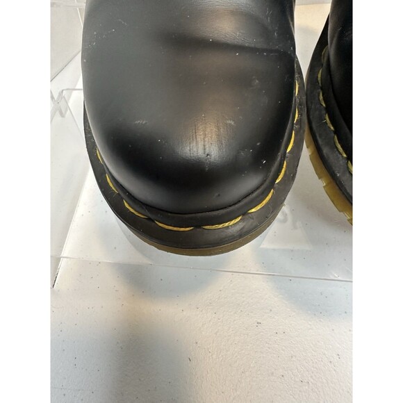 Dr. Martens Women’s Black Boots Model 1460W Size 8 Slight Scuffing Air Walk - Picture 4 of 11